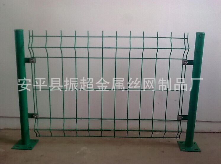 電焊護欄網 防護網 隔離網-www.tigii.cn