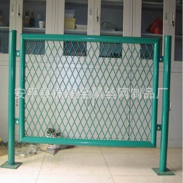 鋼板護(hù)欄網(wǎng) 防護(hù)網(wǎng) 隔離網(wǎng)-www.tigii.cn
