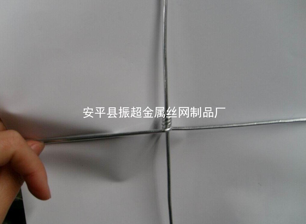 養(yǎng)牛用鐵絲網(wǎng) 牛欄網(wǎng)-www.tigii.cn 安平縣振超金屬絲網(wǎng)制品廠