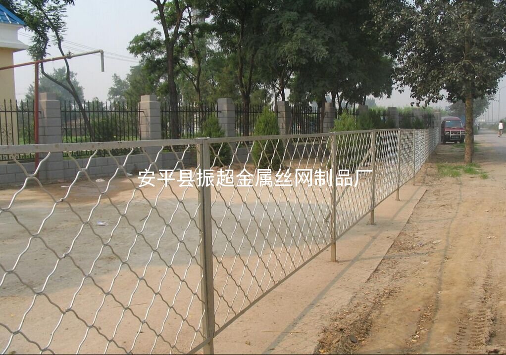 隔離美格網-安平縣振超金屬絲網制品廠www.tigii.cn