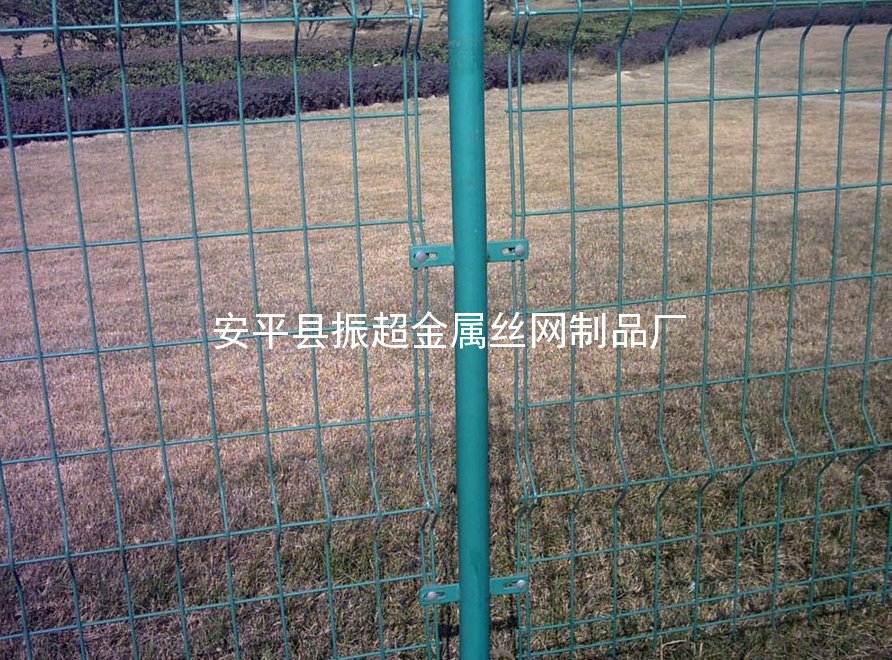 鐵絲圍繞欄網 防護網-www.tigii.cn