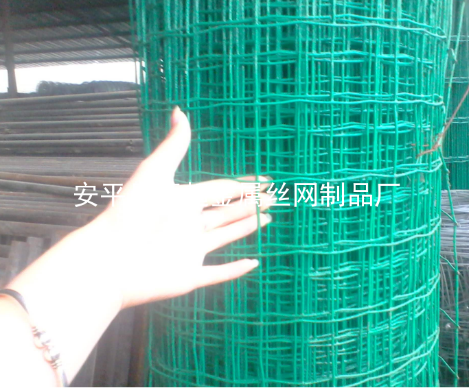 卷式鐵絲網(wǎng)圍欄-www.tigii.cn