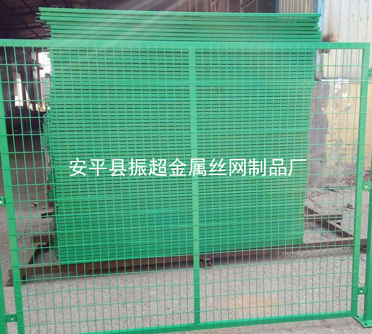 鐵絲網圍欄的規格-www.tigii.cn