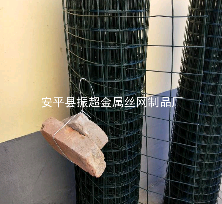 圈雞鐵絲網，圈鴨鐵絲網圍欄-www.tigii.cn